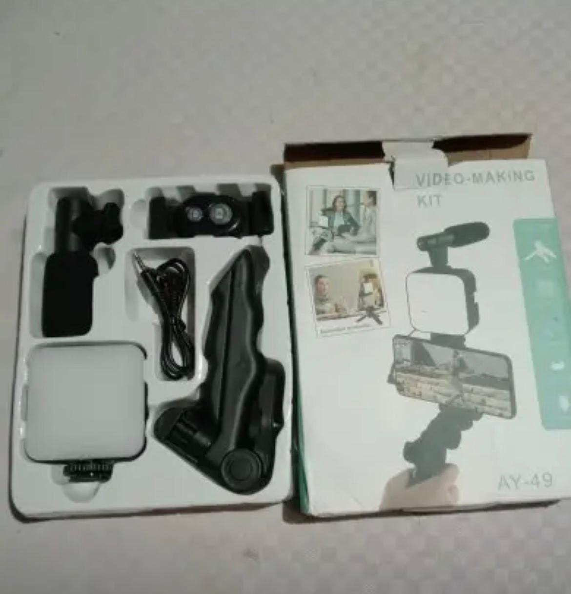Professional Vlogging Kit for Mobile & DSLR